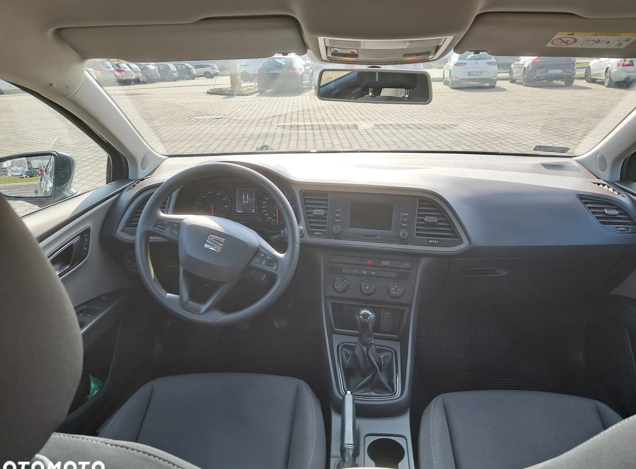 Seat Leon cena 35900 przebieg: 125000, rok produkcji 2018 z Wrocław małe 172